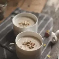 Velouté de pâtissons aux noisettes