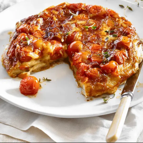 Tarte tatin aux tomates cerise (recette mmg, Biocoop du Pays Santon)
